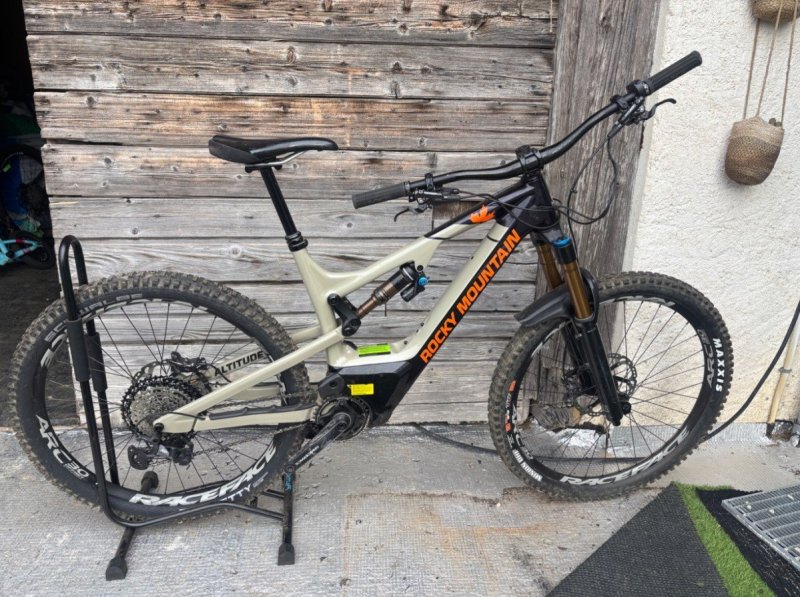 174b6c0d8d154e6ab3aa5d672ba151d6_large