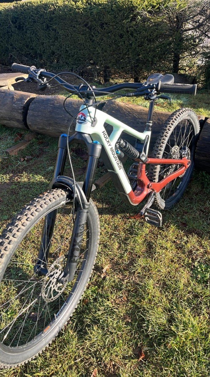 353457e8a16bd37d381477714f4e3e8a_large