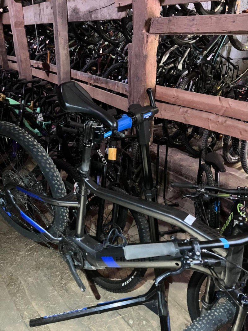 51a1c22bffae8847806baefdc44d00d5_large